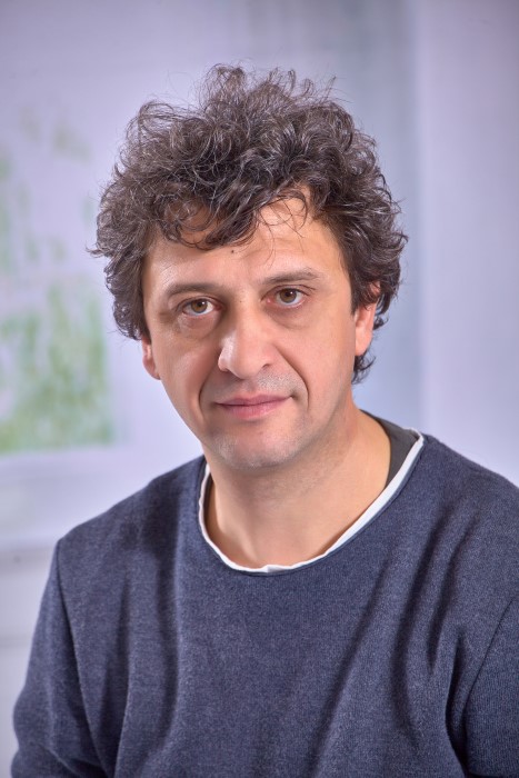 Csiki László
